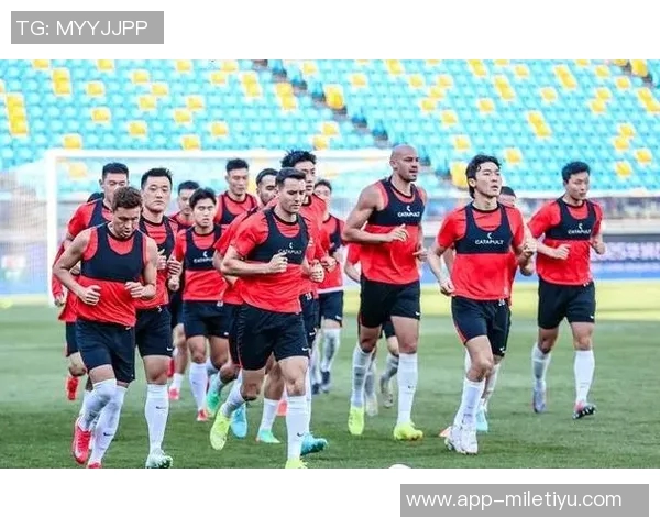 赛前分析深圳新鹏城迎战成都蓉城双方状态与战术对比解析