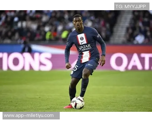 法媒报道努诺门德斯回归训练场复出时间仍未确定