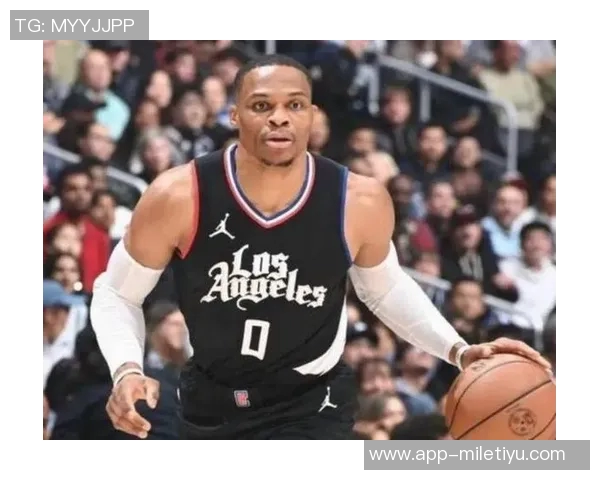 爱德华兹第三节火力全开独得17分威少助攻表现不俗贡献7分